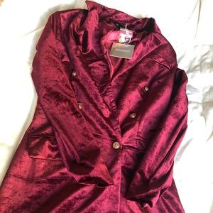 Long sleeve velvet dress.